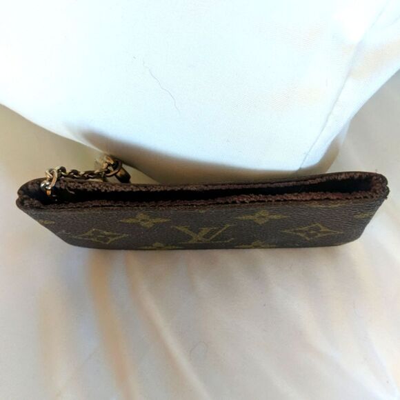 💯% Authentic Louis Vuitton Key Card Holder - Picture 5 of 11